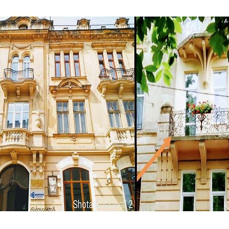 Family Apartments In Lviv Center With Balcony Eksteriør bilde
